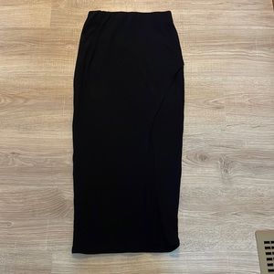 Stillwater rib knit skirt size medium. Black. Side slit